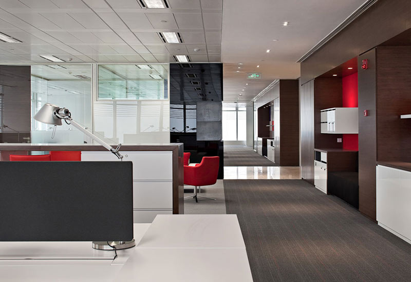 鄭州辦公室裝修設計:辦公室隔斷的創意使用