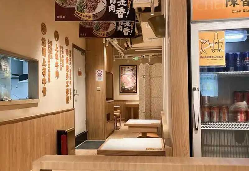 蘭州拉面店裝修設(shè)計(jì):西北特色與便捷用餐環(huán)境