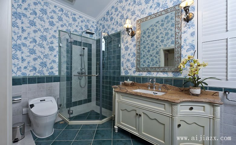  簡單舒適的地中海風格家裝衛(wèi)生間裝修效果圖