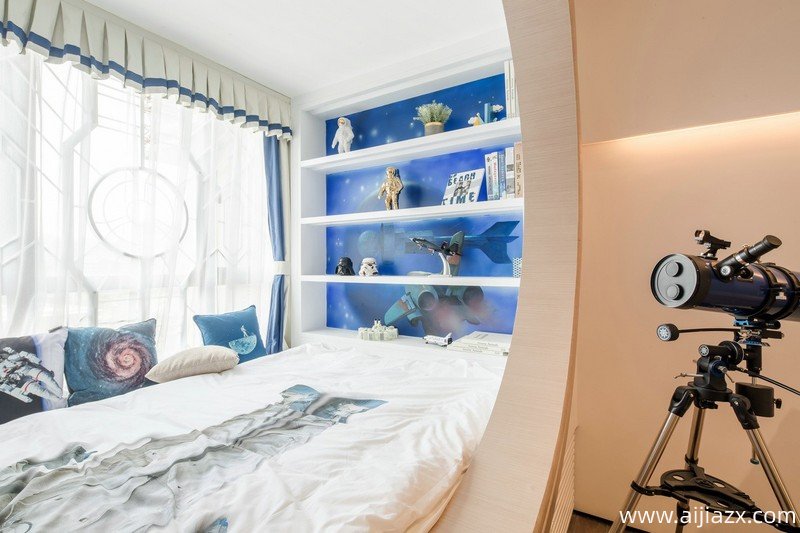 家居墻面刷漆施工時(shí)有什么方法和技巧嗎?